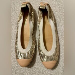 CHANEL Gold Sequin Flats- Authenticated